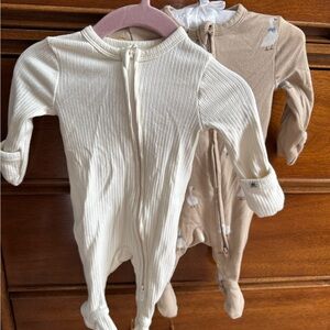 LC Lauren Conrad Cream and Tan Kids Footies